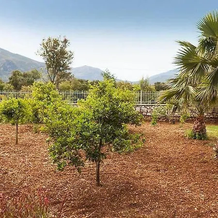 Kostoula Karavómilosz