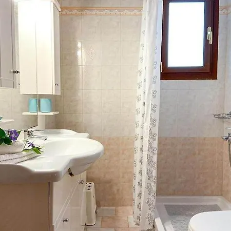 Vila Kostoula Karavomylos