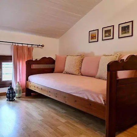 Kostoula Villa Karavómilosz