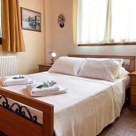 Kostoula Karavomylos